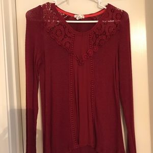 Pretty maroon long sleeve top